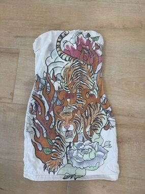 Princess Polly White Strapless dress with Tiger Floral print